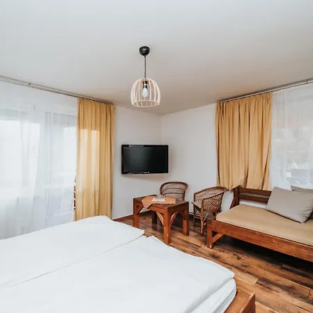 Pri Piecke A Restauracia Staré Hory