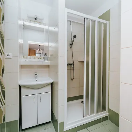 Pri Piecke A Restauracia